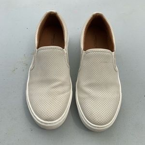 American Eagle cream slip on sneakers